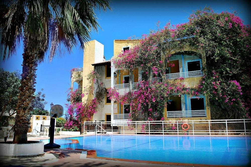 Iliostasi Beach Apartments Херсонисос Екстериор снимка