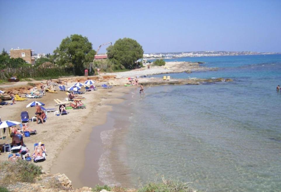 Iliostasi Beach Apartments Херсонисос Екстериор снимка