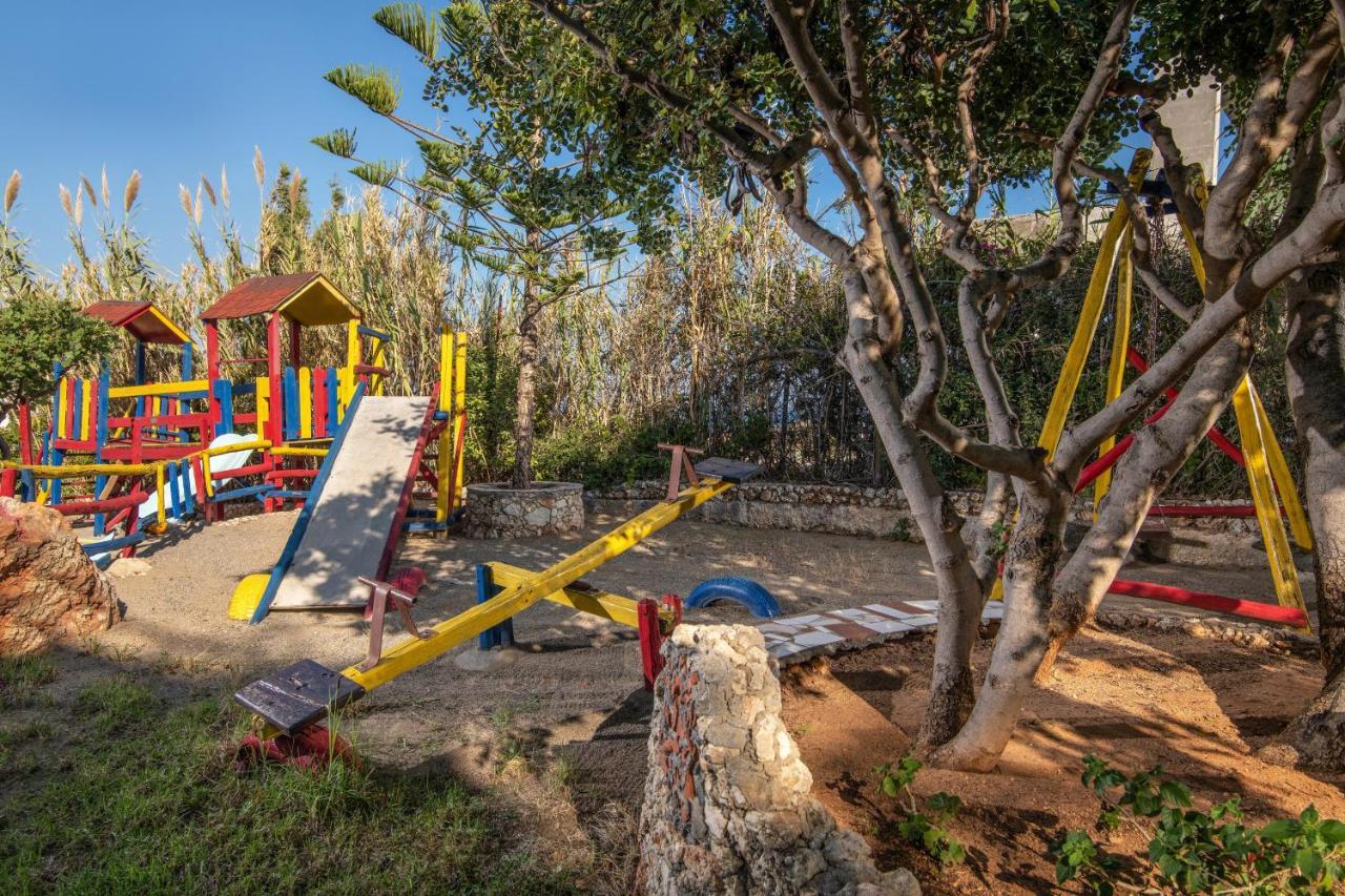 Iliostasi Beach Apartments Херсонисос Екстериор снимка